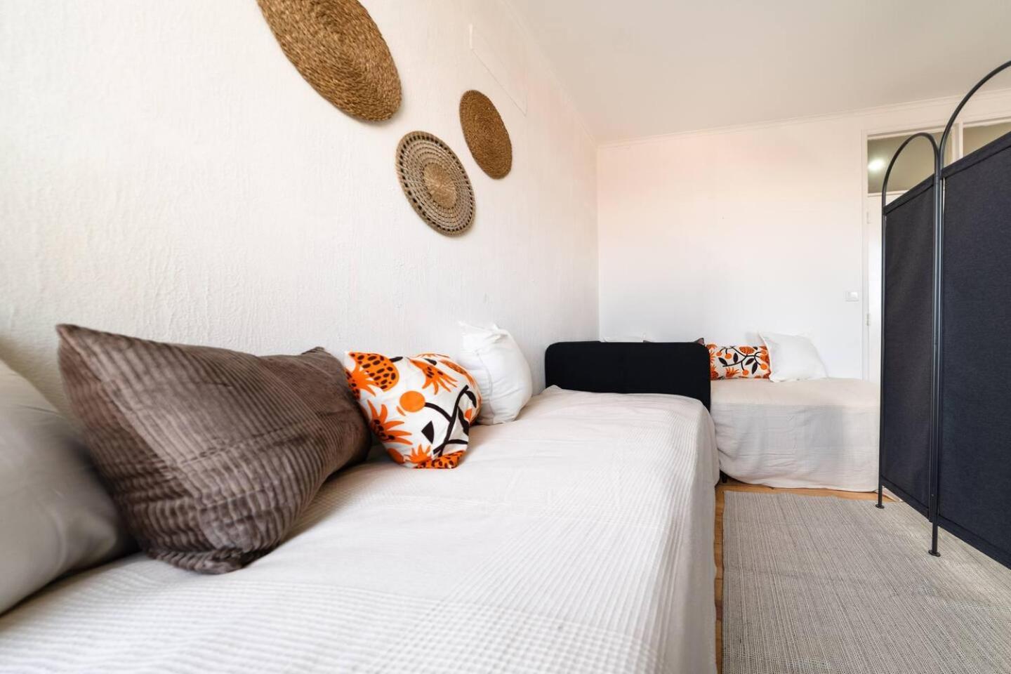 Spacious 5 Bedroom - River Views Lisbon